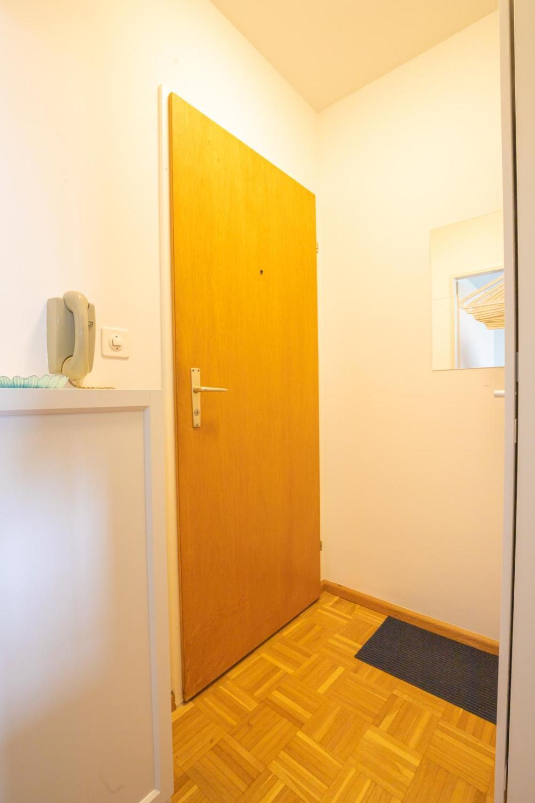 Special Blue Tiger Apartment Basel, Messe Kleinbasel 10-Star Экстерьер фото