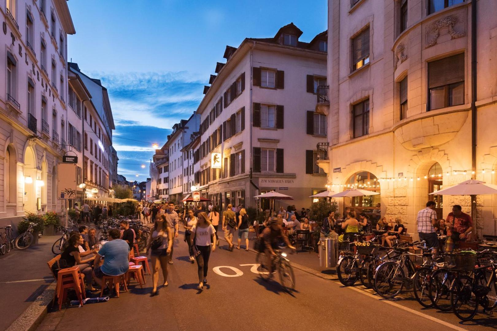 Special Blue Tiger Apartment Basel, Messe Kleinbasel 10-Star Экстерьер фото